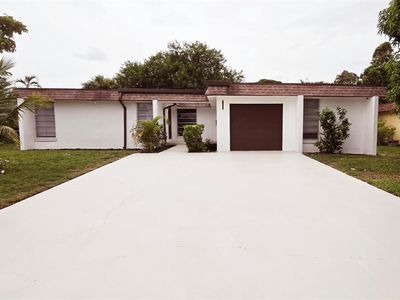6411 NW 72nd Av, Tamarac, FL, 33321