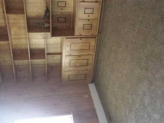 2nd image of 302 Woodlawn Ave