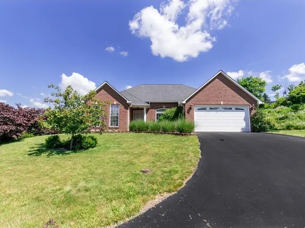 3 Ben Franklin St, Uniontown, PA 15401