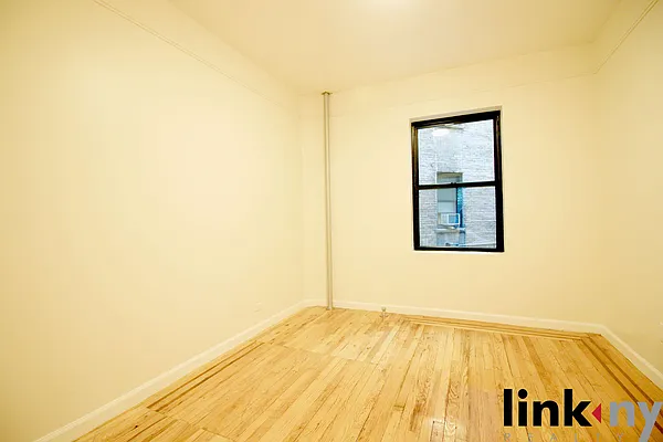 Rented by Link NY Realty | media 23