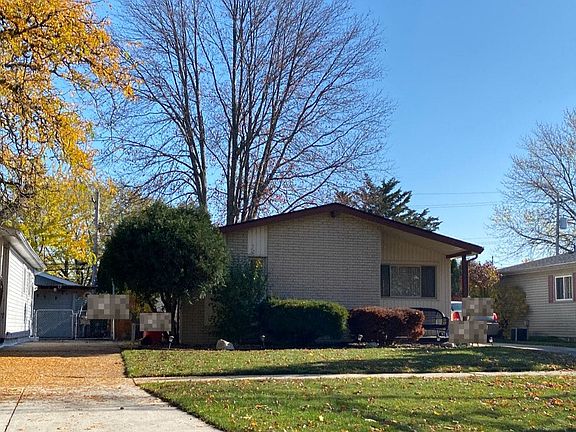 4th image of 34492 Beaconsfield St