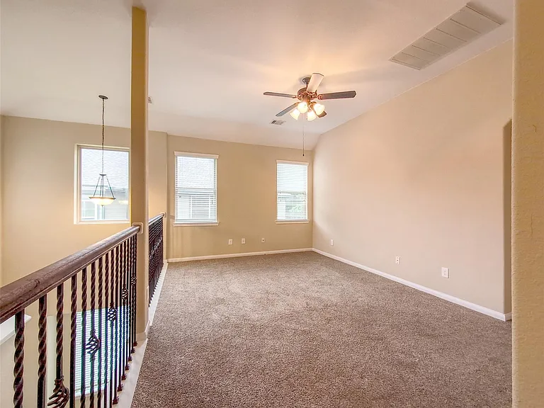 26 Cheswood Manor Dr — Photo 14