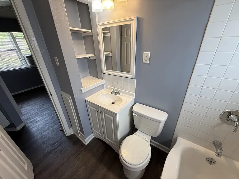2086 Hubert Ave #3 — Photo 9