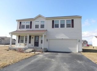 457 Stone Hollow Dr, Poplar Grove, IL 61065