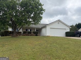 432 Raymond Dr, Winder, GA