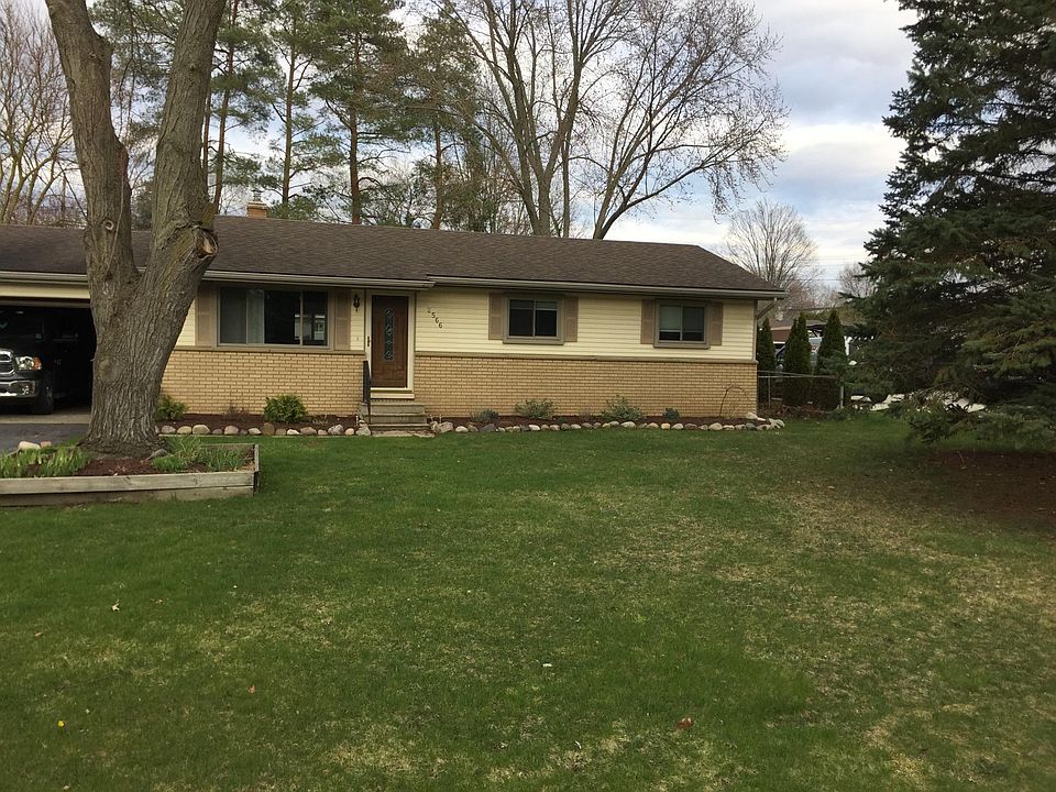 1st image of 2566 Woodlawn St