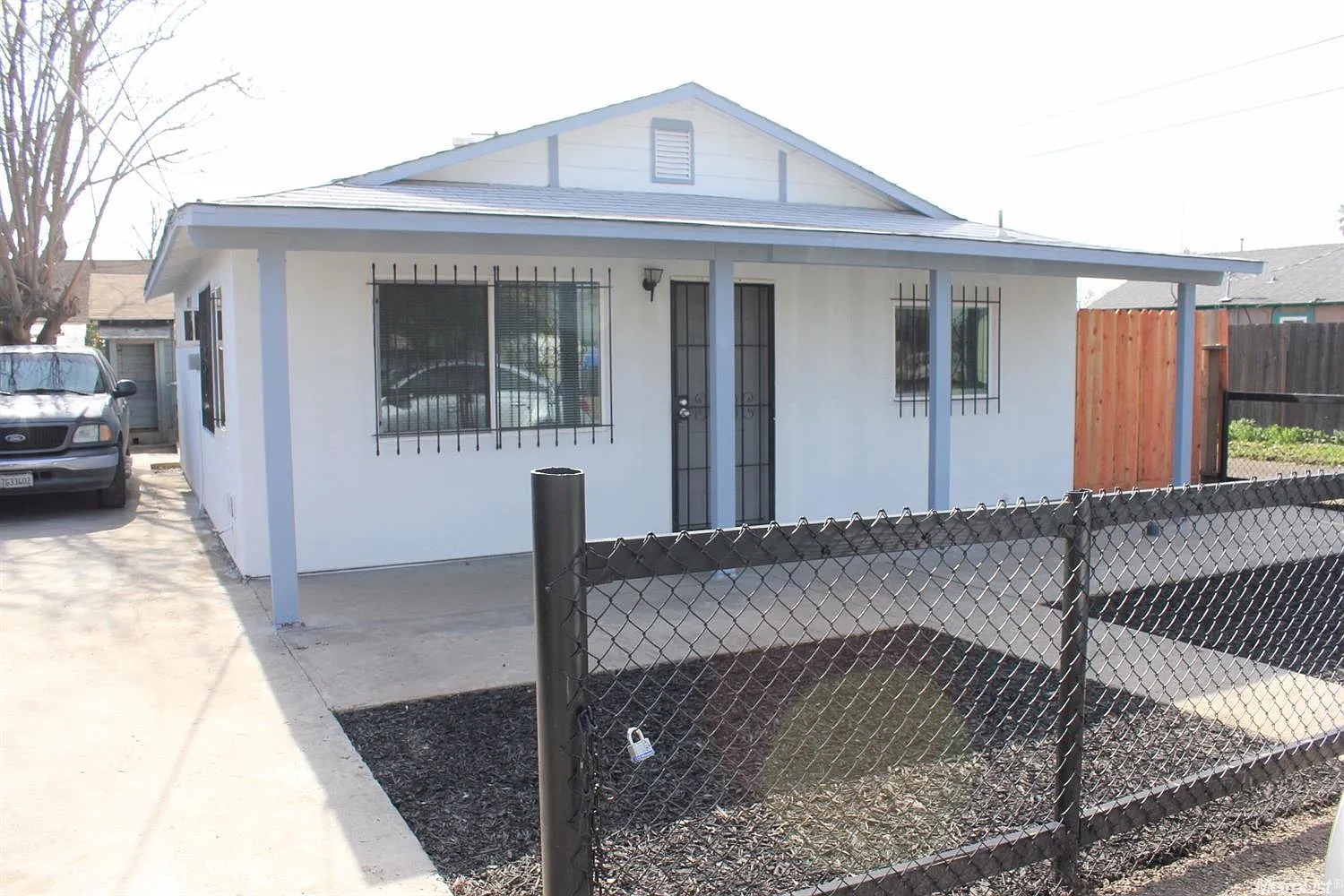 1412 Oregon Dr photo 1