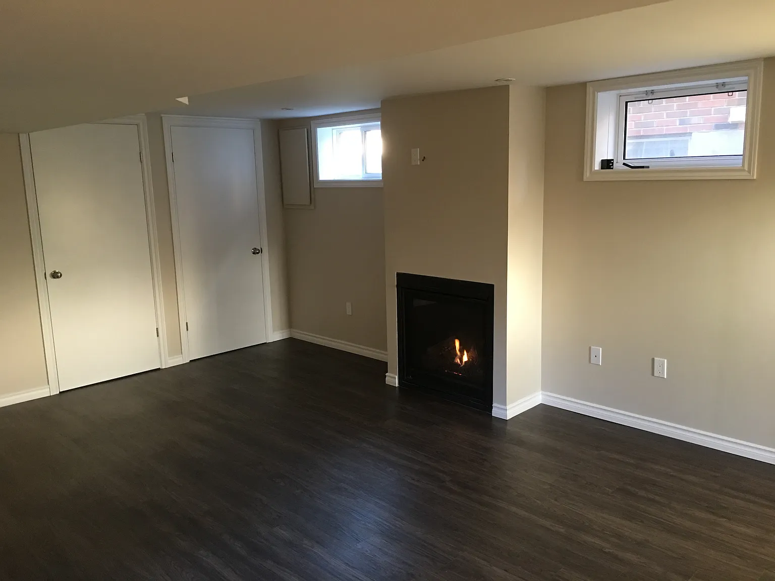 316 Baldwin Street - Lower Level Oshawa On L1h 6h4 — Photo 3