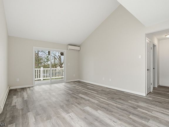 5th image of 66 Mountain Ct #66