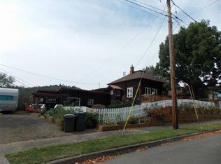 146 1st St, Myrtle Point, OR 97458