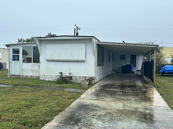 2nd image of 6950 SE Ridgeway Terrace