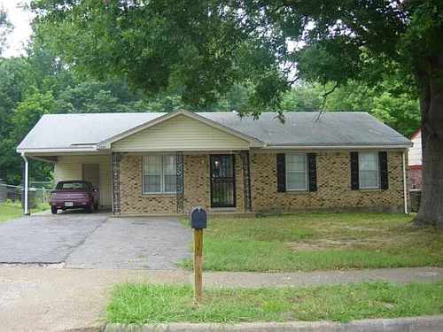 3280 Sandy Springs Dr Photo 1