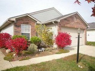 1654 Farm Meadow Dr, Greenwood, IN 46143
