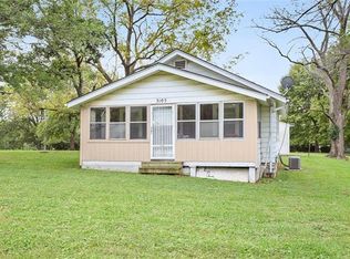 3105 NE Parvin Rd, Kansas City, MO 64117