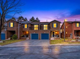 The Enclave, Burlington, ON L7S 2G4