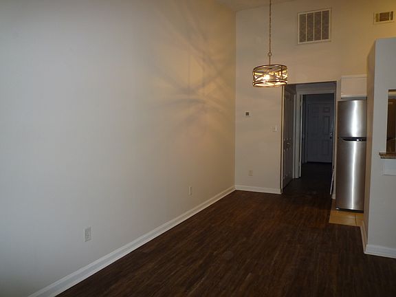 3rd image of 2300 Continental Ave