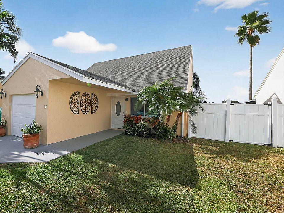 1st image of 17 Tara Lakes Drive E