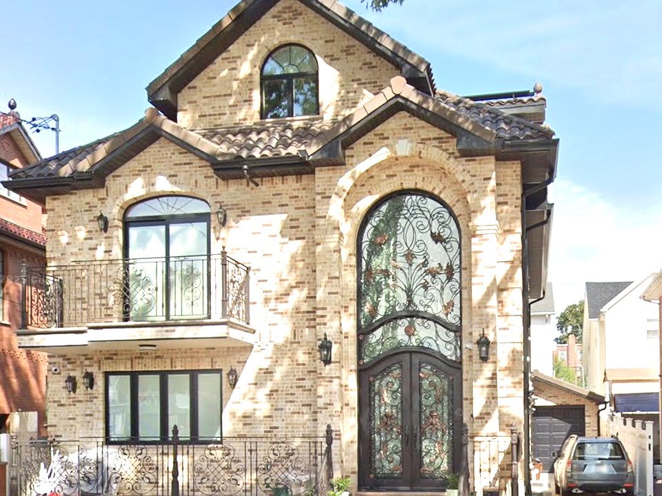 1st image of 15501 Sanford Ave #2