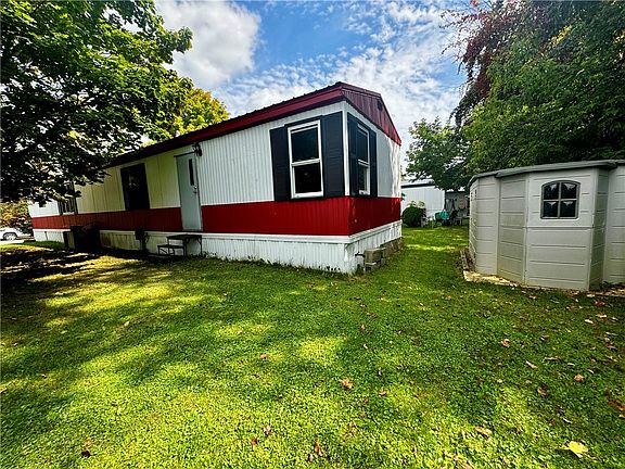 2nd image of 21 Briarwood Ter
