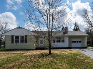 4 Pleasant St, Plainfield, CT 06374