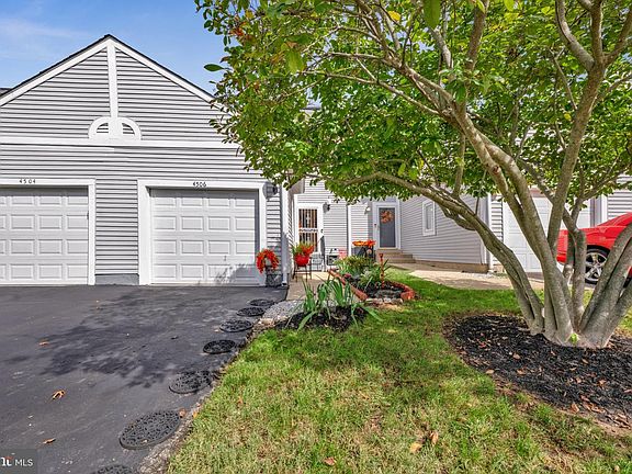 2nd image of 4506 Four Seasons Pl