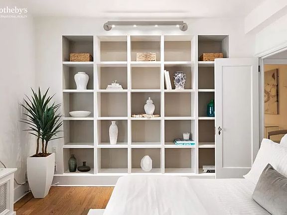 4th image of 108 E 91st St APT 1D