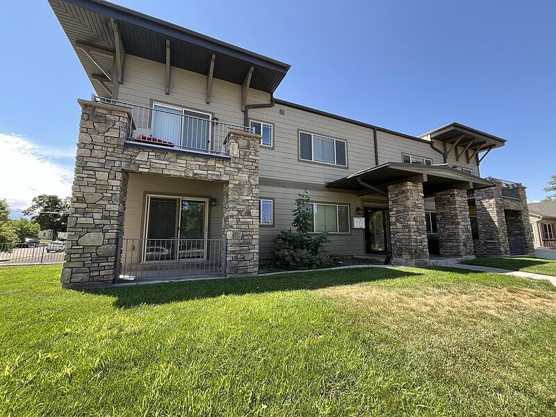 1st image of 1560 E Stratford Ave #2