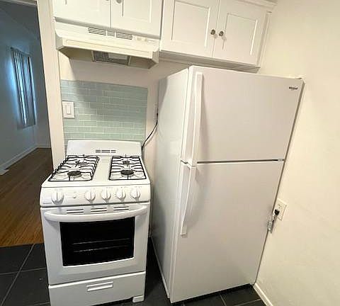 4th image of 4312 E 2nd St