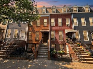 124 Hall St, Brooklyn, NY