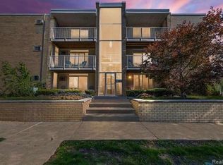 4917 Crooks Rd APT J-2, Royal Oak, MI 48073