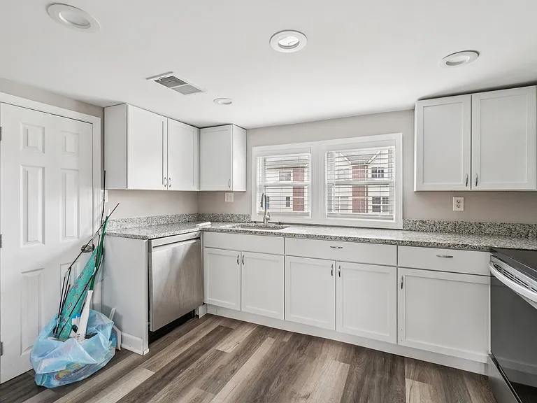 3822 Wabash St — Photo 15
