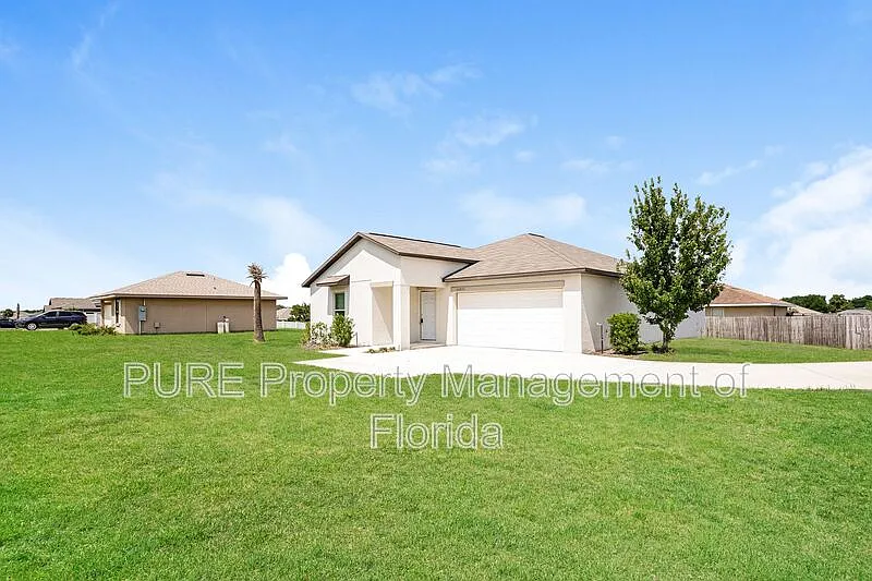3 bed, 2.0 bath, 1568 sqft, $1,725 — Photo 2