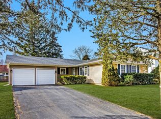 421 Arbor Gate Ln, Buffalo Grove, IL 60089