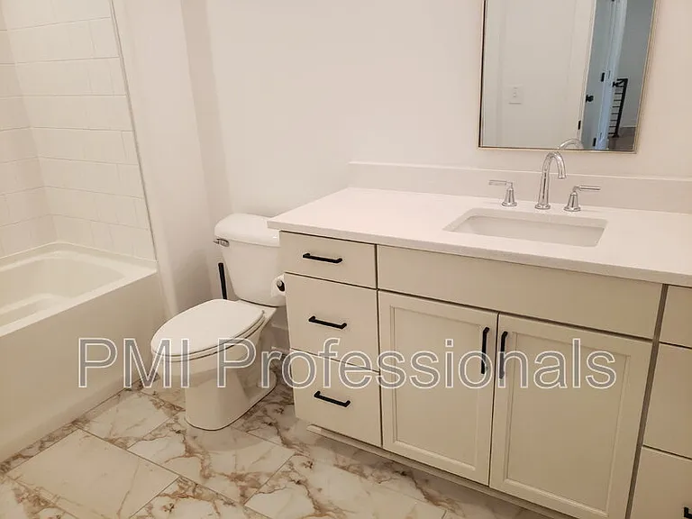219 S Bilbro Ave — Photo 20
