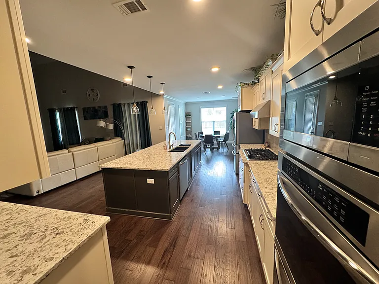 455 Tender Oaks Ln N — Photo 10
