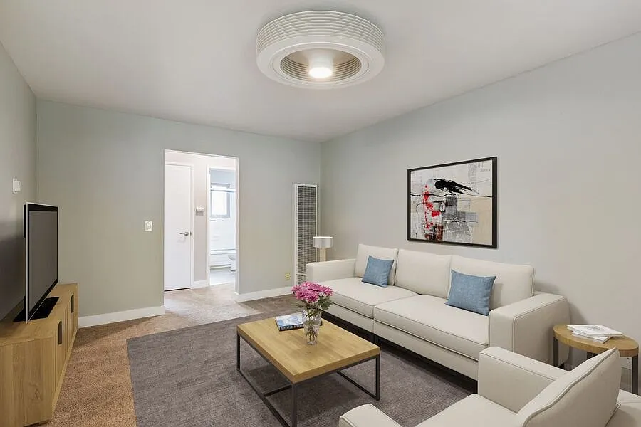 Building Photo - 284 Tyrella Ave #16