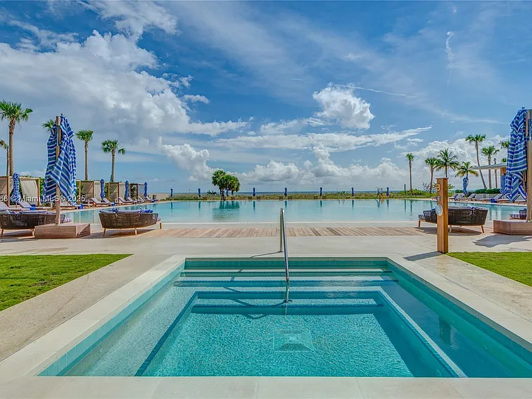 360 Ocean Dr #905S — Photo 36