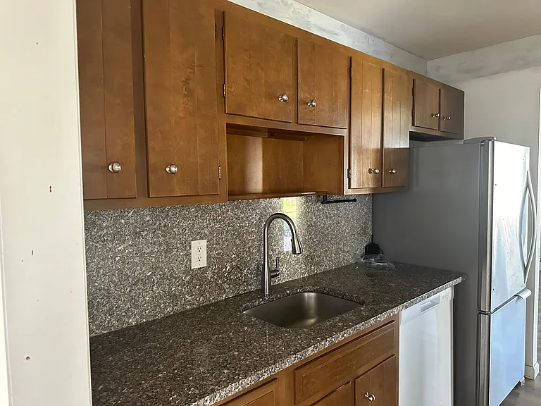 205 Fernwood Ln — Photo 7