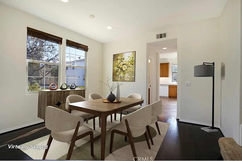 3 bed, 1932 sqft, $4,500 — Photo 2
