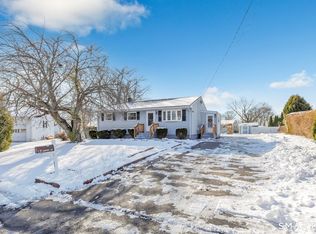 84 Eileen Rd, West Haven, CT 06516