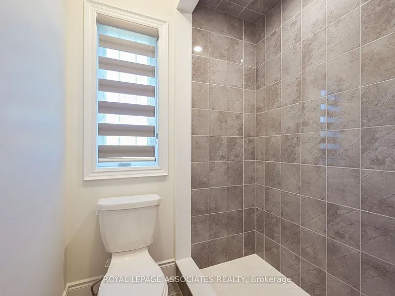 55 Raspberry Ridge Ave — Photo 33
