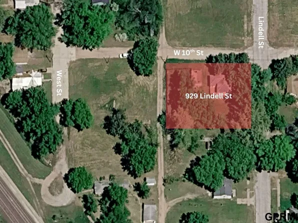 929 Lindell St, Fairbury, NE 68352