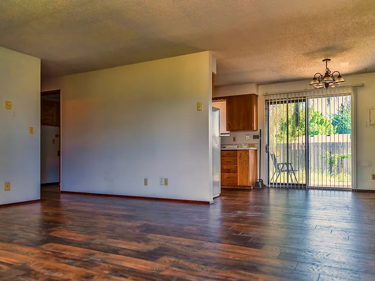 4806 W Chestnut Ave #B — Photo 3