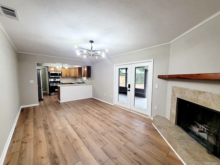 3116 W University Ave — Photo 14