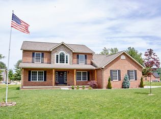 203 Peyton Cir, Winfield, WV 25213