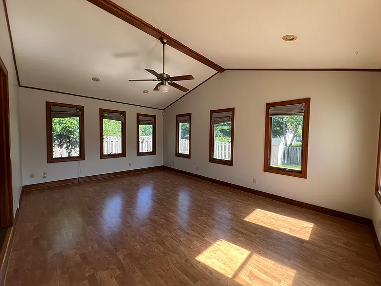 1004 Monarch Dr — Photo 15