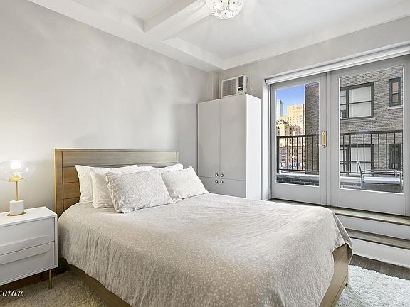 3rd image of 20 W 72nd St #906A