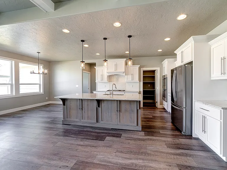 3008 E Shadowbluff St — Photo 4