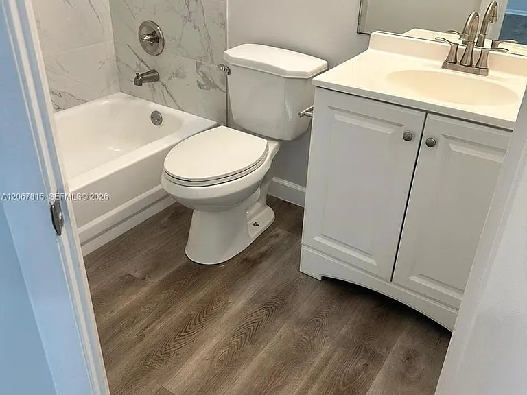 8962 NW 40th St #8962 — Photo 15