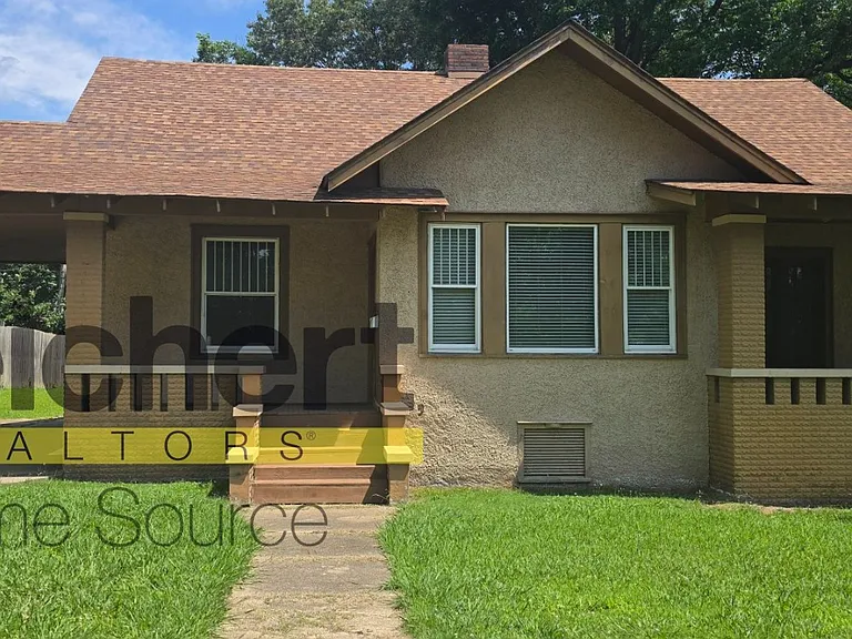 803 W Main St — Photo 7